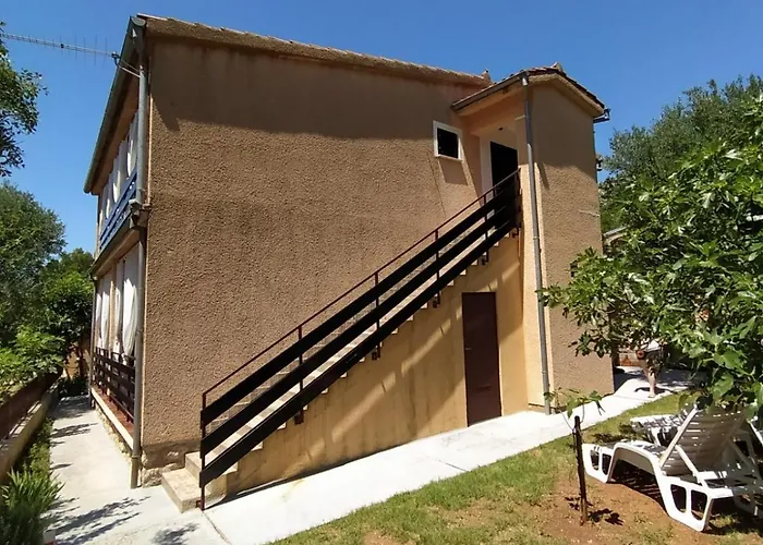 Savic Lägenhet Starigrad Paklenica